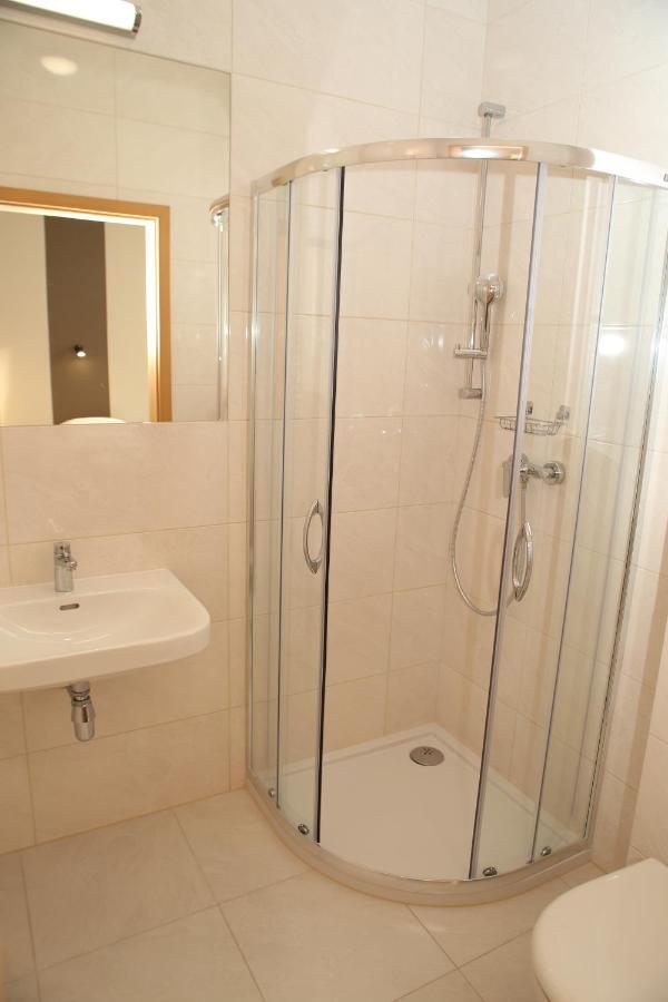 Gaja Hotell 2*